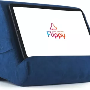 پایه نگهدارنده تبلت و آیپد Flippy Original، هدیه ای برای دوستداران کتاب و خوانندگان، پایه چند زاویه ای با محفظه نگهداری برای استفاده روی پا، میز و تخت، سازگار با کیندل، فایر، آیپد و سامسونگ، آبی واقعی