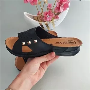 صندل طبی زنانه نگین دار مشکی با کفی آناتومیک و زیره ضد لغزش