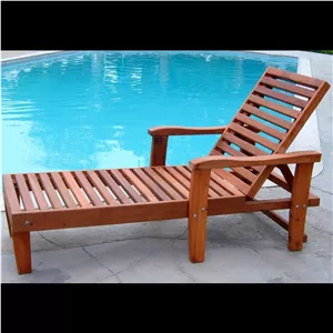 تخت کنار استخر چوبی سرمد