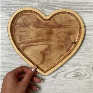 سینی سرو چوبی طرح قلبی کد 029