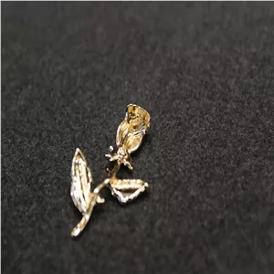 گل سینه زنانه کد Ki 050-42  قرمز Code 20188639