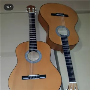 گیتار کینگ(King) در رنگ بندی متنوع و همراه با کیف ضد ضربه و پیک(مضراب)