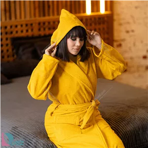 حوله تن پوش ساده دنیز مدل soft سایز مدیوم خردلی