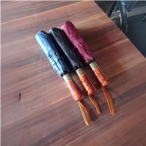 چتر اتومات دسته چوب براق
