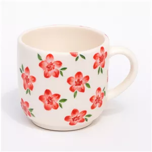 ماگ سرامیکی دستساز سفید با گل قرمز