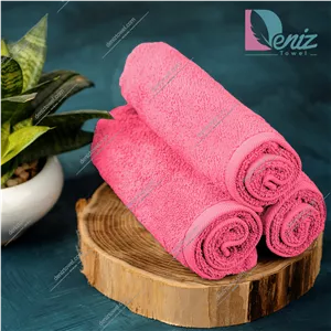 حوله دستی سه عددی مینیمال صورتی