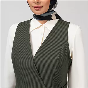 وست زنانه پارچه دیپلمات یقه چپ و راستی آستر دار 70100 بُرنُس رنگ سبز 40