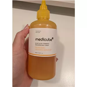 تونر لایه بردار و روشن کننده کوجیک اسید مدی کیوب medicube کره جنوبی / ضمانت اصالت مون چری
