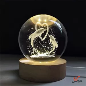 چراغ خواب گوی شیشه‌ای طرح دلفین و قلب قطر 6