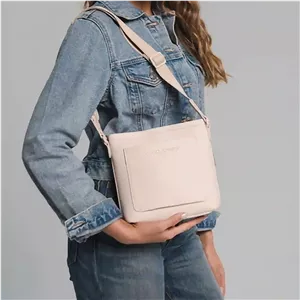 کیف دوشی زنانه دیوید جونز مدل David Jones CM7494 کرم