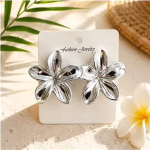 گوشواره زنانه میخی مدل شکوفه گل R122