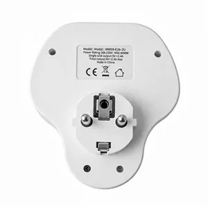سه راهی برق KUAX مدل WW09-E3b-2U دارای پورت USB
