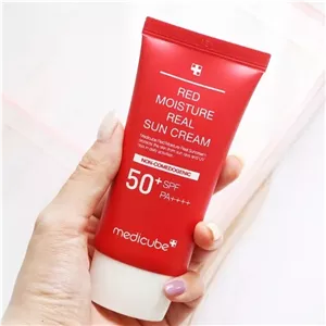 کرم ضد آفتاب مدی کیوب مدل تسکین دهنده SPF 50