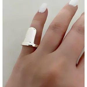 انگشتر زنانه برندوای اس ایکس مدل خاص بیضی سیلور وارداتی