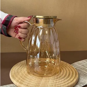 پارچ پیرکس شیار دار درب استیل رزگلد