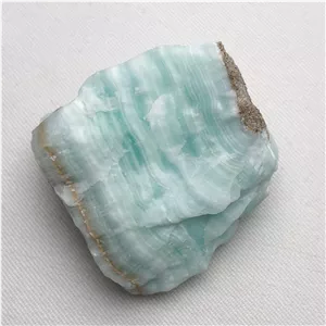 سنگ اراگونیت ابی کاملا طبیعی و کمیاب 83 گرم