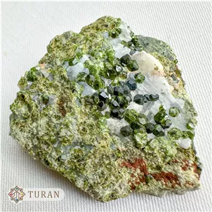 سنگ راف گارنت دمانتوئید طبیعی کلکسیونی 48 گرم