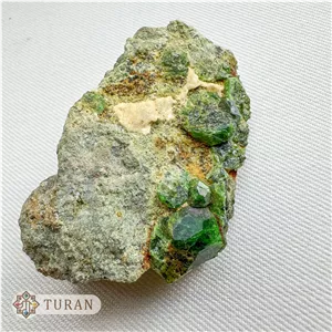 سنگ راف گارنت دمانتوئید طبیعی و کلکسیونی 31 گرم