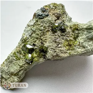 سنگ گارنت طبیعی دمانتوئید کلکسیونی 169 گرم