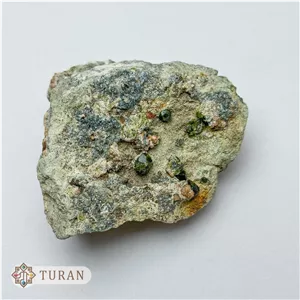 سنگ گارنت دمانتوئید طبیعی و کلکسیونی 188 گرم