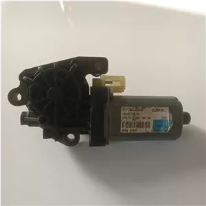 موتور تنظیم ارتفاع صندلی توسان جلو راست 88682C1000