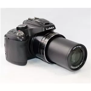 دوربین عکاسی پاناسونیک سوپر زوم مدل FZ72 (استوک)