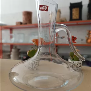 پارچ برند DELIGLASS ظرفیت 1.9 طرح کف پهن