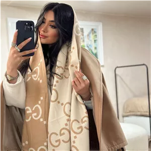 شال موهر گوچی