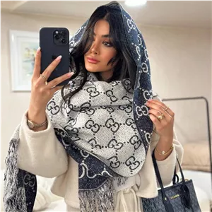 شال موهر Gucci