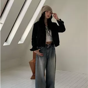کت کوتاه پاییزه زنانه – شیک و جذاب برای استایل پاییزی شما