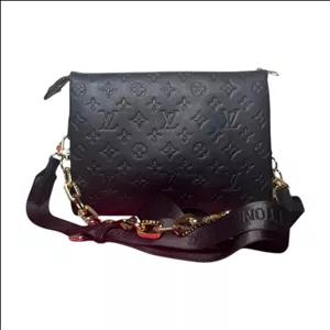 کیف دستی زنانه لویی ویتون مدل Coussin PM