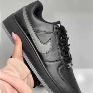 نایک چرمی مشکی طوسی