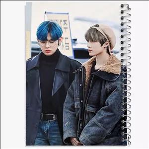 دفتر نقاشی 50 برگ خندالو طرح یونجون و بومگیو گروه تی اکس تی TXT