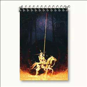 دفتر یادداشت خندالو طرح شوالیه در شعله های آتش