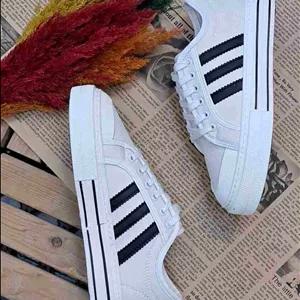 ونس آدیداس سفید