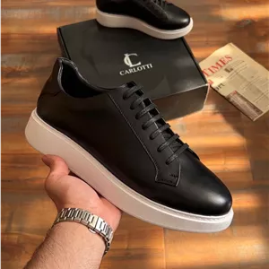 کفش روزمره چرم طبیعی مشکی زیره سفیدکد sho105