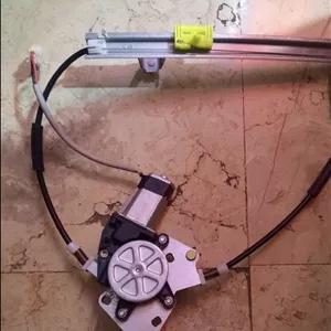 شیشه بالابر جلو چپ لیفان ۵۲۰