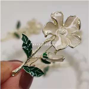 گیر انبری فلزی گل یاس 164