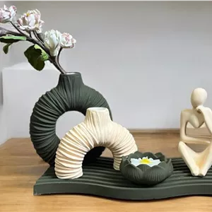 دونات چروک استند شات شمع مجسمه متفکر