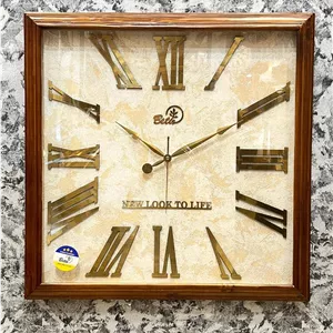 ساعت دیواری مربع بتیس چوب روس کد ۵۸۲۰