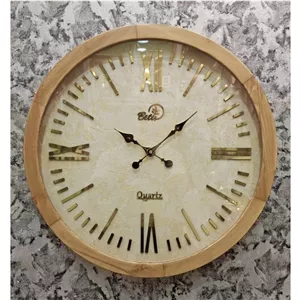 ساعت دیواری چوبی بتیس کد ۵۸۱۵
