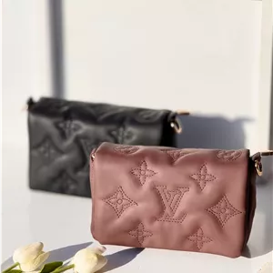 کیف گلدوزی ال وی