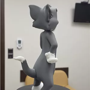🐭 فیگور تام (Tom) | چاپ سه‌بعدی رنگ‌شده |  PLA | ارتفاع ۲۴ سانتی‌متر