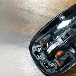 ماوس بی‌سیم شیشه‌ای برند Mouse | طراحی سبک، اتصال به ۳ دستگاه، DPI2400