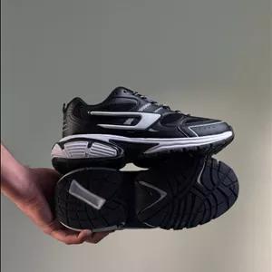 کتونی مردانه طرح دیزل مشکی خط سفید کد 255502