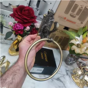 آویز جا حوله ای گرد برند کنتراست نو آکبند وارداتی بسیار زیبا و باکیفیت عالی و شکیل جنس برنج استیل وسرب برنز کد37 مبلمان نارنجی مدل 527425