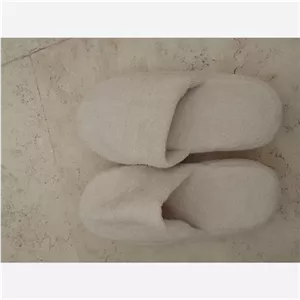 دمپایی حوله ای حمام روفرشی راحتی حوله ای کرم نسکافه ای کرکی گرم فری سایز زنانه مردانه مبلمان نارنجی مدل 529394
