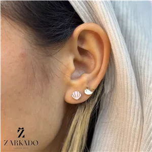 گوشواره میخی طلا طرح نهنگ و صدف کد E15100 
