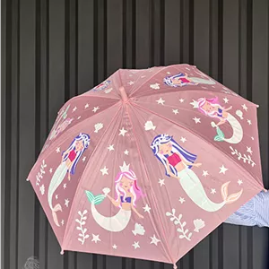 چتر جادویی با قابلیت تغییر رنگ