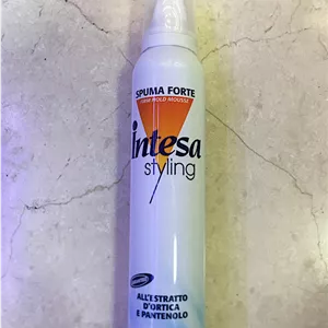اینتسا موس حالت دهنده وحجم دهنده مو intesa mousse spuma forte (حجم300میل)